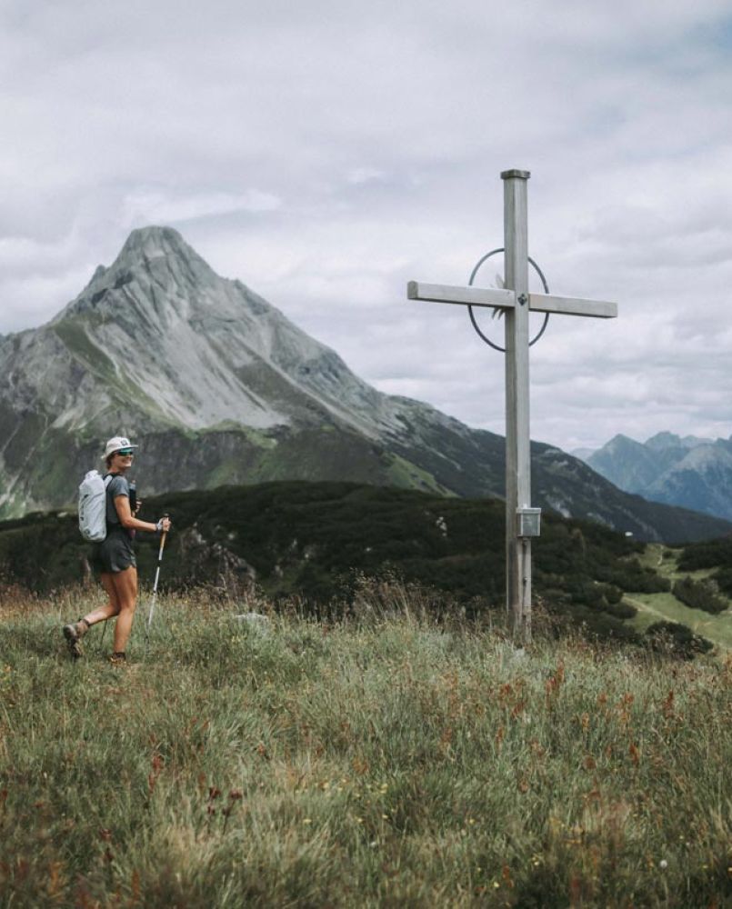 Wandern zum Gipfelkreuz