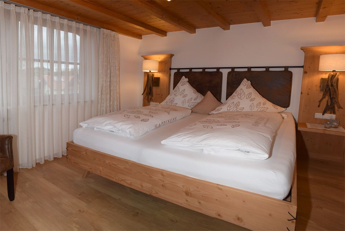 Ferienwohnung Kirchturmblick - Steiners Ferienwohnungen in Nesselwang